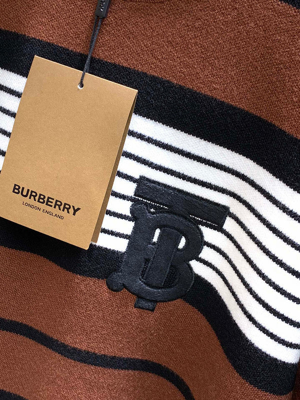 Three-quarter angle view of Burberry luxury piece style No.490