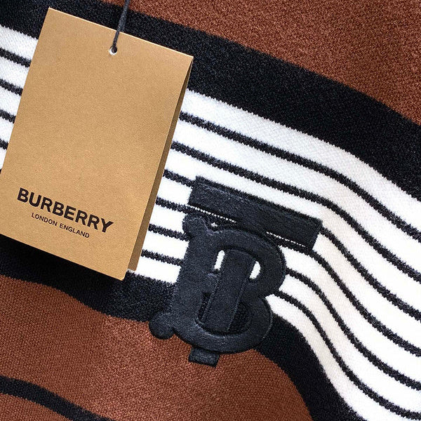 Three-quarter angle view of Burberry luxury piece style No.490