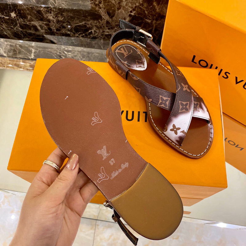 Styling view of Louis Vuitton luxury piece style No.098