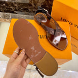 Styling view of Louis Vuitton luxury piece style No.098