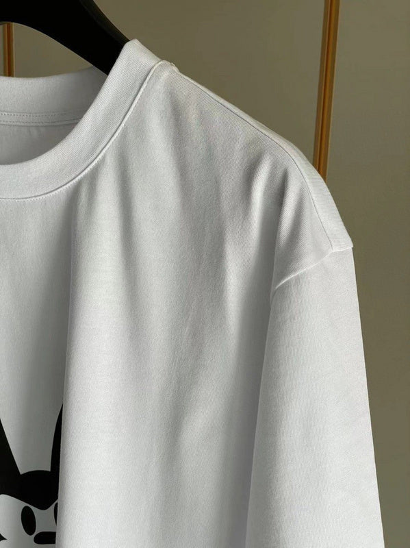 Full silhouette view of Givenchy luxury piece style No.158
