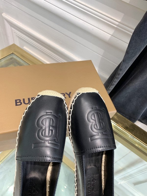 Burberry shoes Style 213 - sole and craftsmanship detail