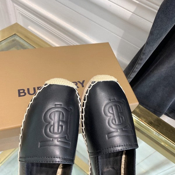 Burberry shoes Style 213 - sole and craftsmanship detail