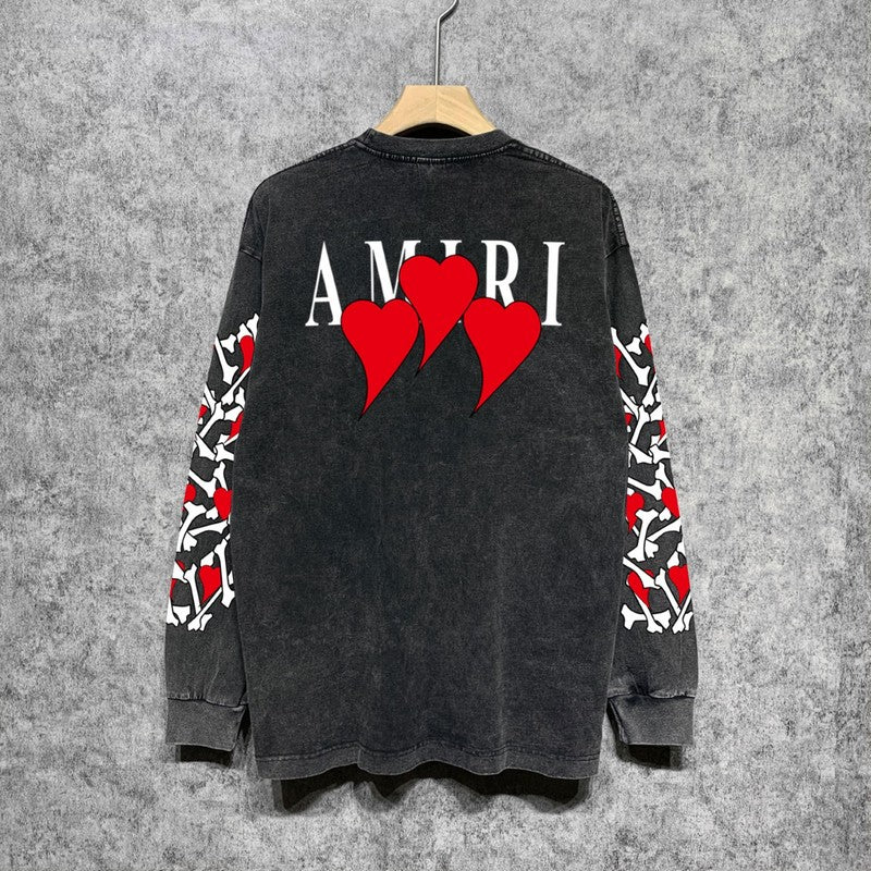 Full silhouette view of Amiri luxury piece style No.123