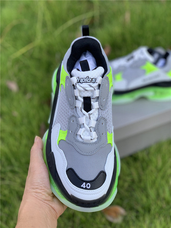 Balenciaga shoes Style 391 - texture and material detail