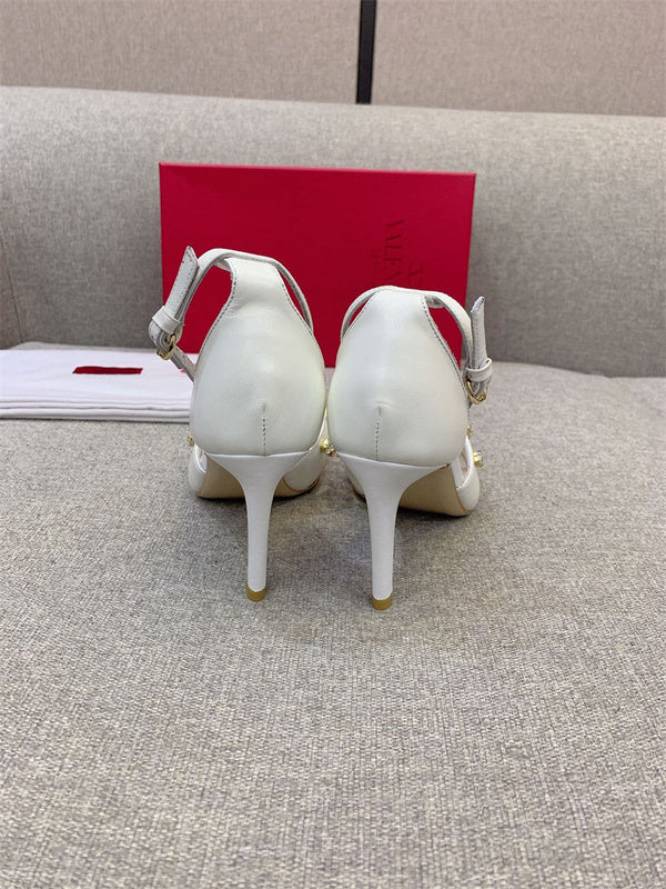 Front view of Valentino Garavani luxury piece style No.196