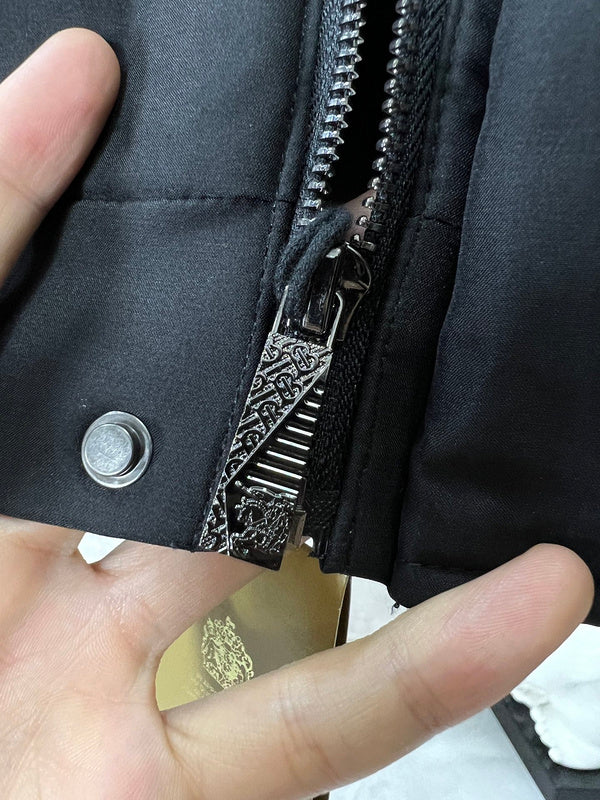 Styling view of Burberry luxury piece style No.343