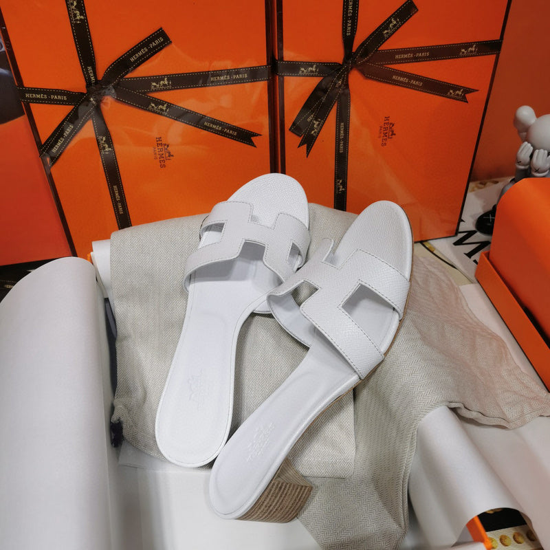 Hermes sandals Style 014 - back heel detail