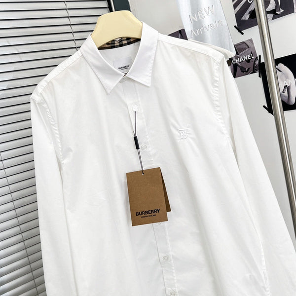 Close-up detail view of Burberry luxury piece style No.060