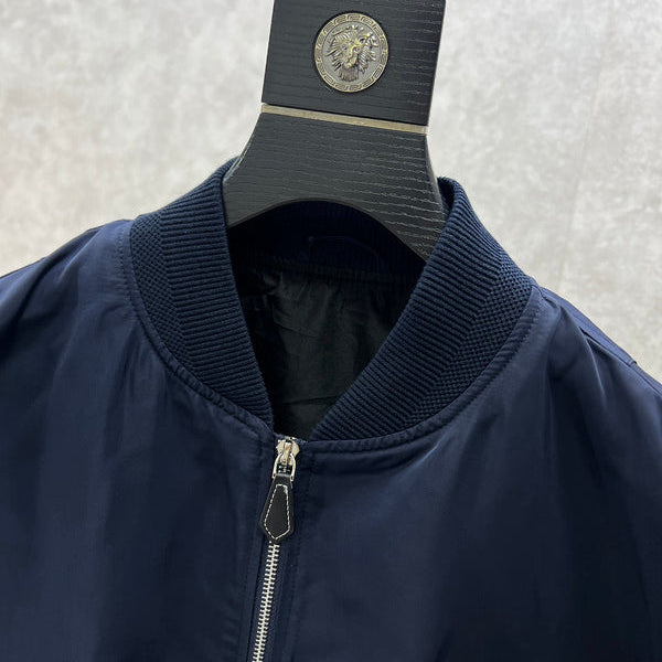 Back view of Burberry luxury piece style No.551