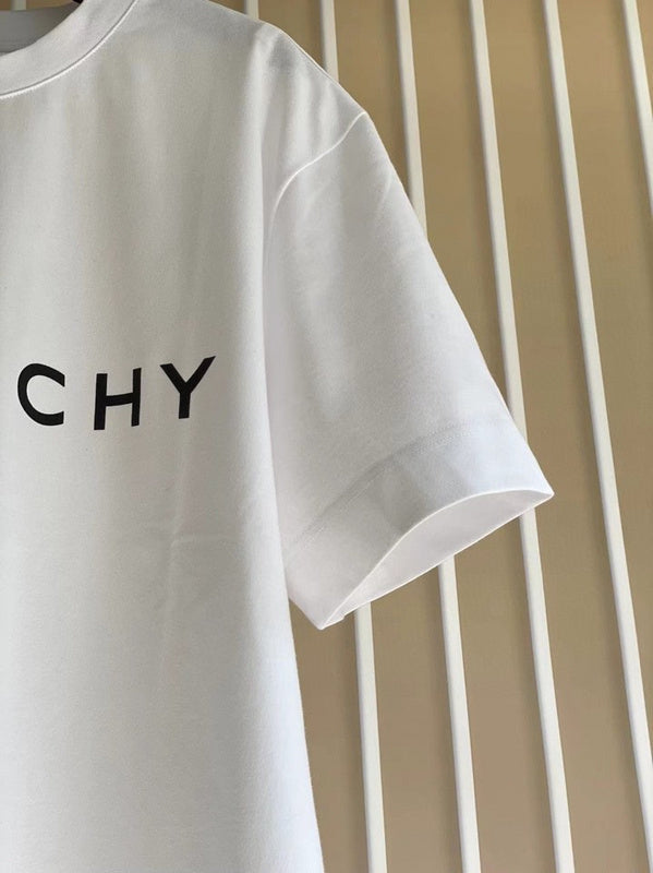 Texture and finish detail of Givenchy luxury piece style No.231
