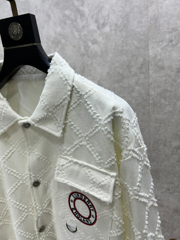 Three-quarter angle view of Burberry luxury piece style No.418