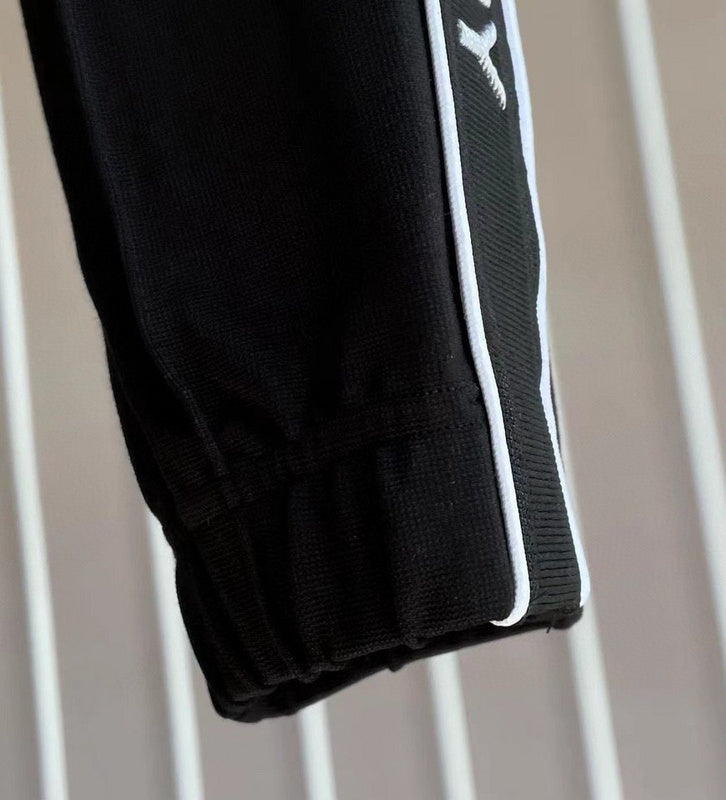 Styling view of Givenchy luxury piece style No.155