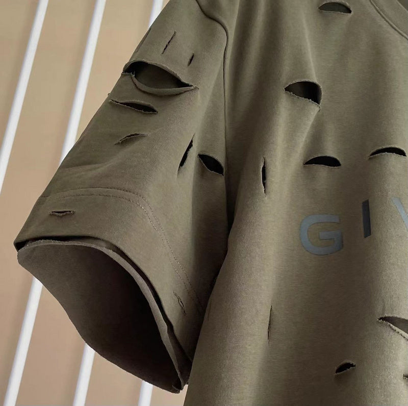 Full silhouette view of Givenchy luxury piece style No.138