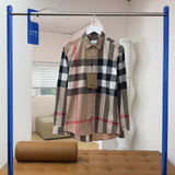 Back view of Burberry luxury piece style No.075