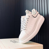 Alexander McQueen shoes Style 022 - packaging and accessories