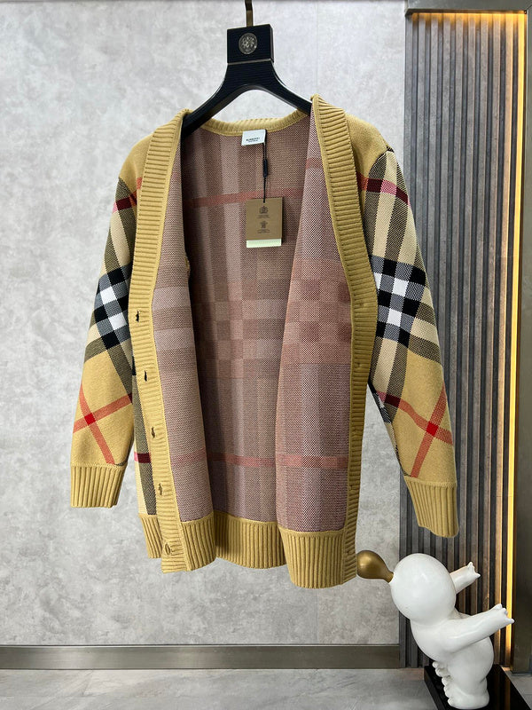 Styling view of Burberry luxury piece style No.340