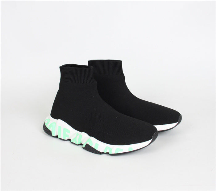Balenciaga shoes Style 335 - close-up of iconic logo design