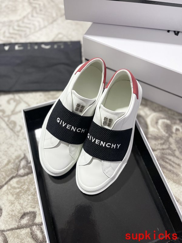 Givenchy shoes Style 032 - sole and craftsmanship detail
