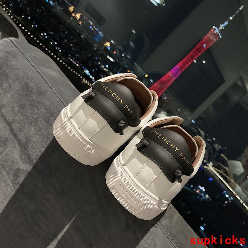 Givenchy shoes Style 083 - angled studio shot