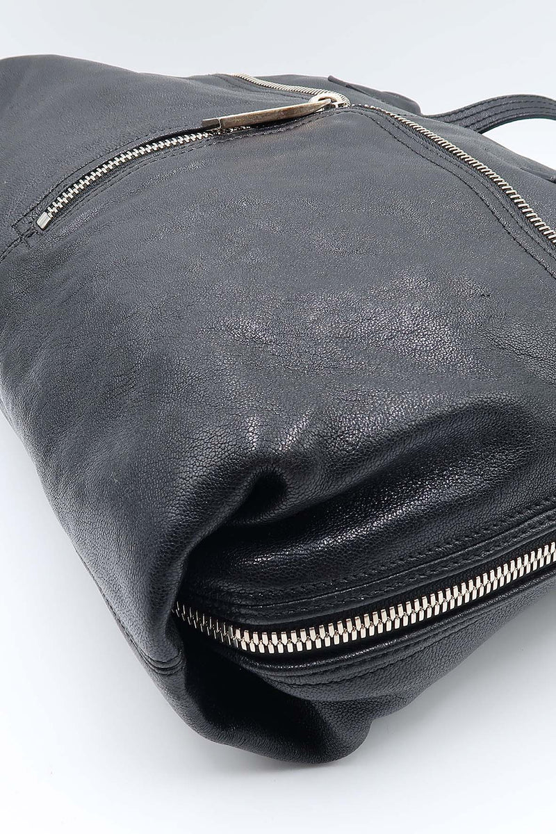 Close-up of Front bags hardware and fine stitching