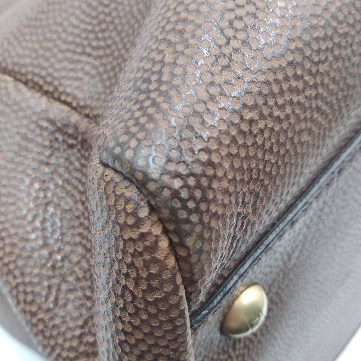 Large bags side profile designer luxury fashion