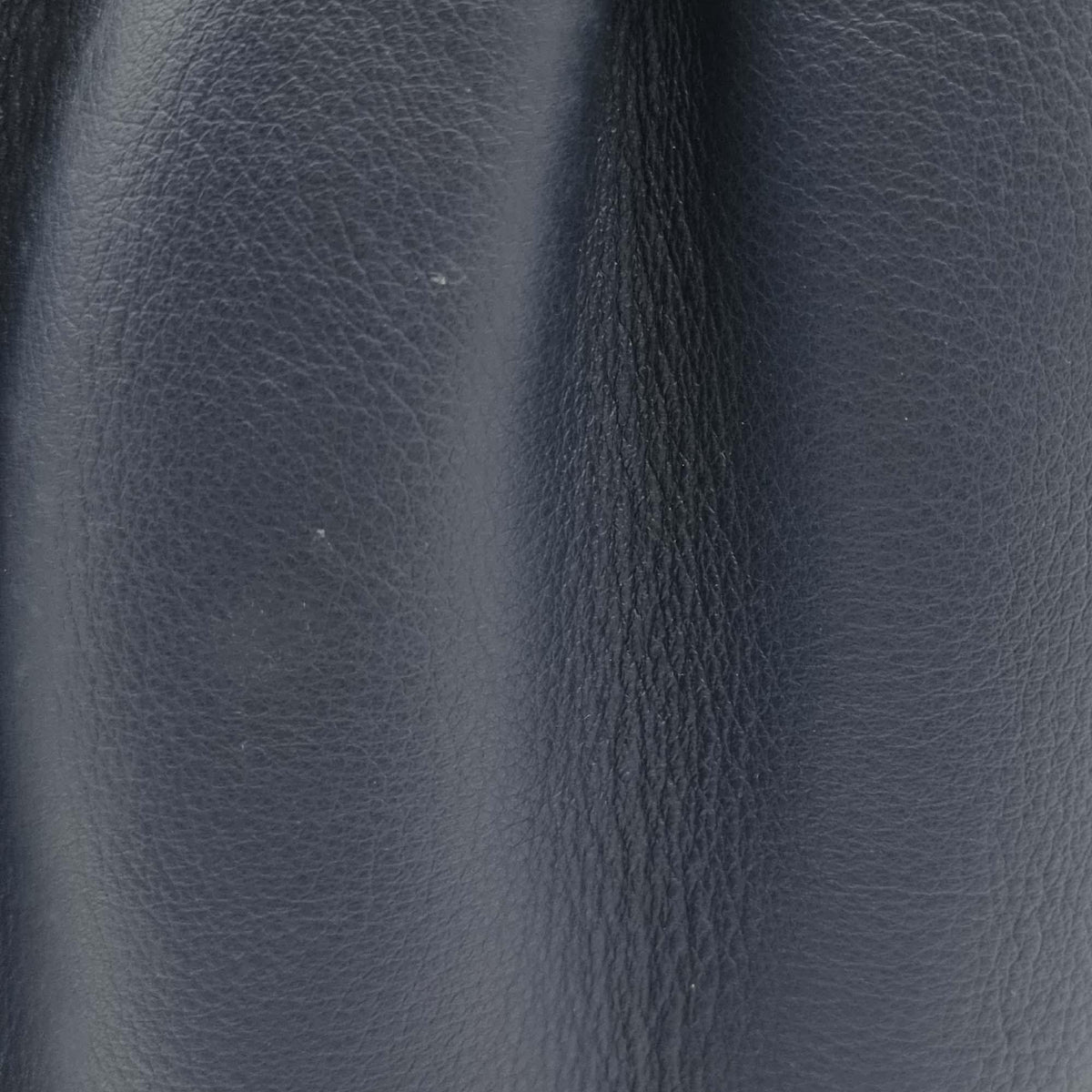 Peekaboo premium bags detail and craftsmanship close-up