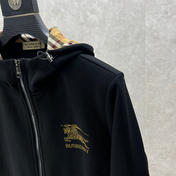 Three-quarter angle view of Burberry luxury piece style No.355