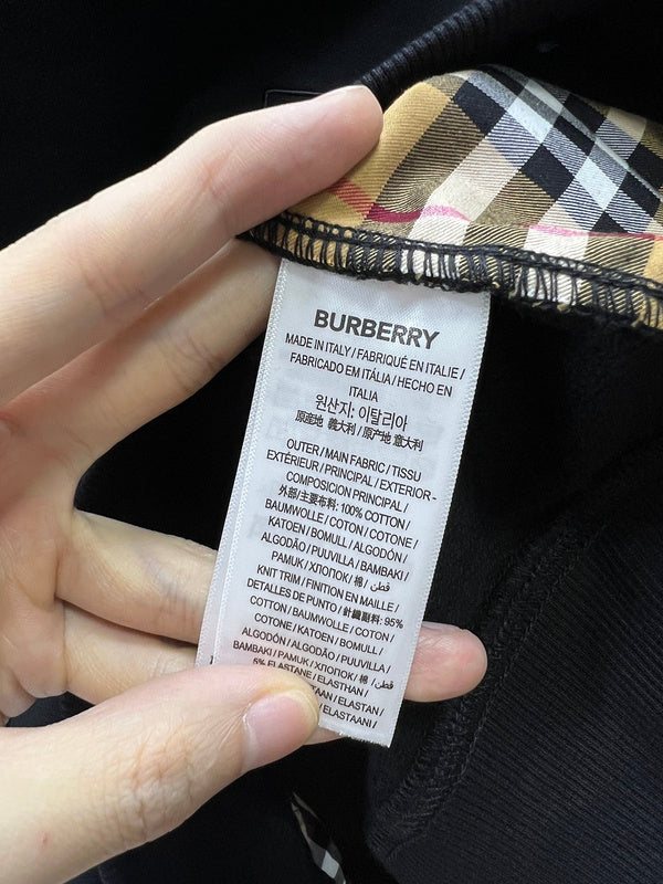 Front view of Burberry luxury piece style No.531