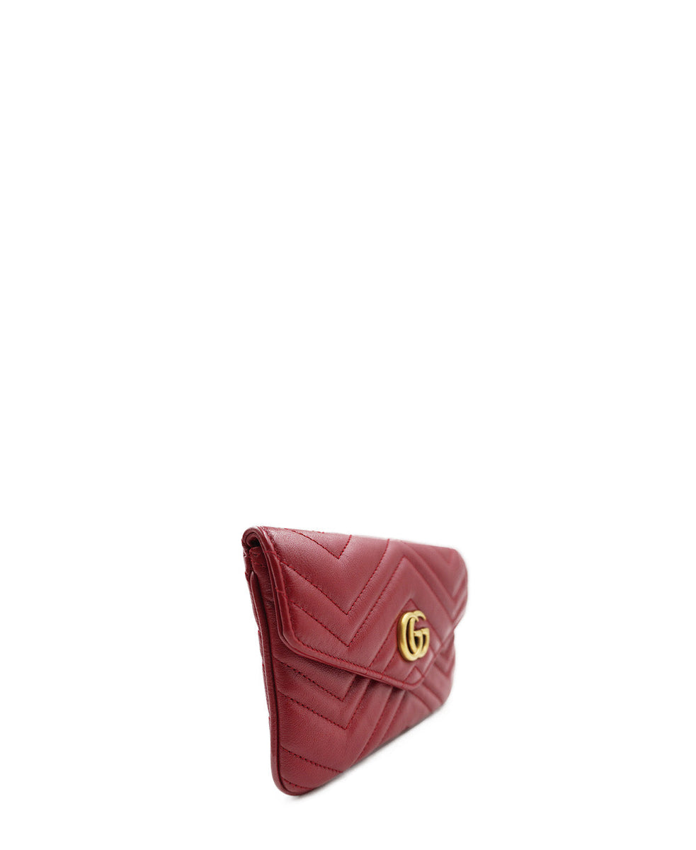 Close-up of GG bags hardware and fine stitching