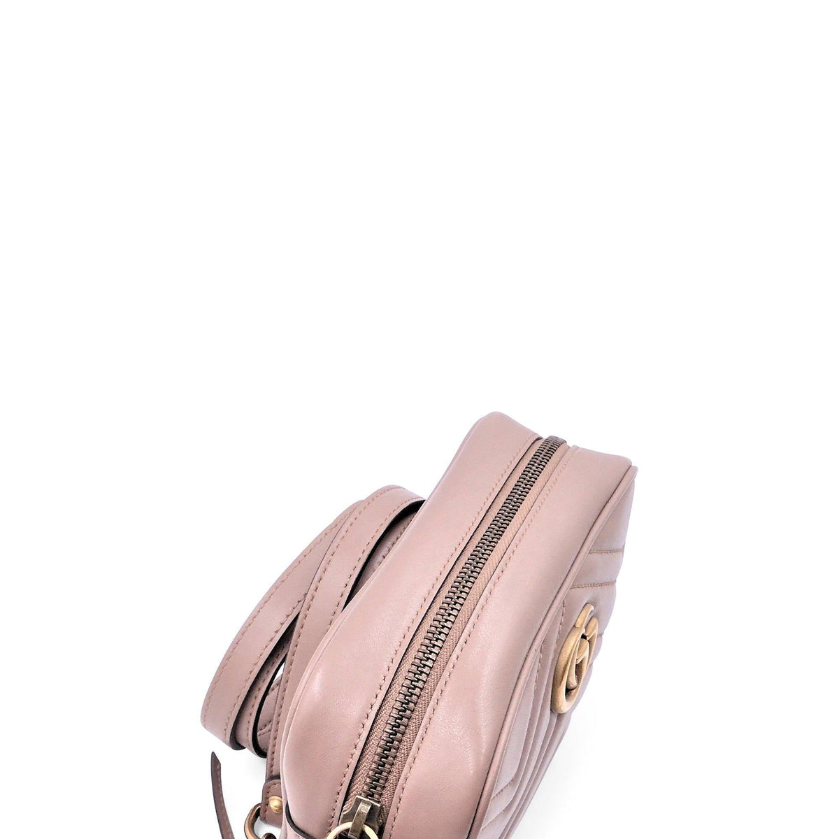 Close-up of GG bags hardware and fine stitching