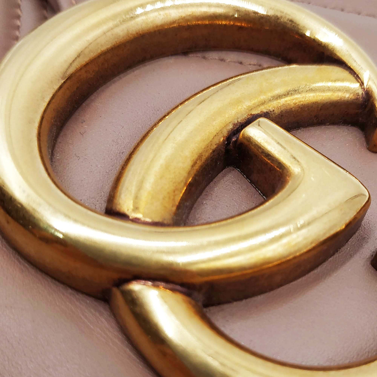 Close-up of GG bags hardware and fine stitching