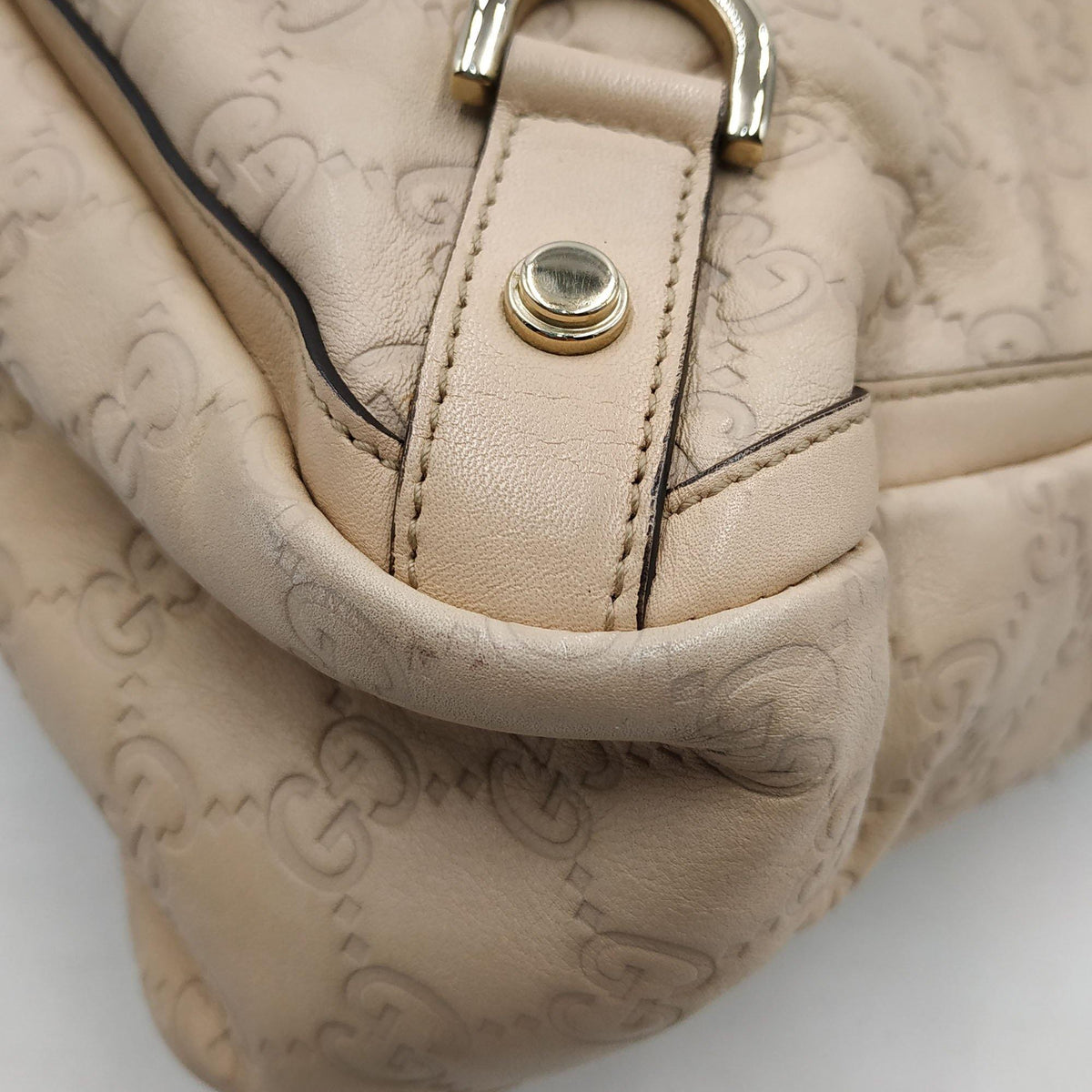 Gucci premium bags detail and craftsmanship close-up