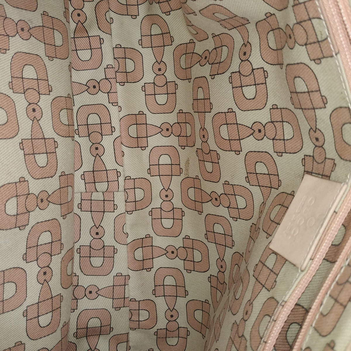 Gucci premium bags detail and craftsmanship close-up