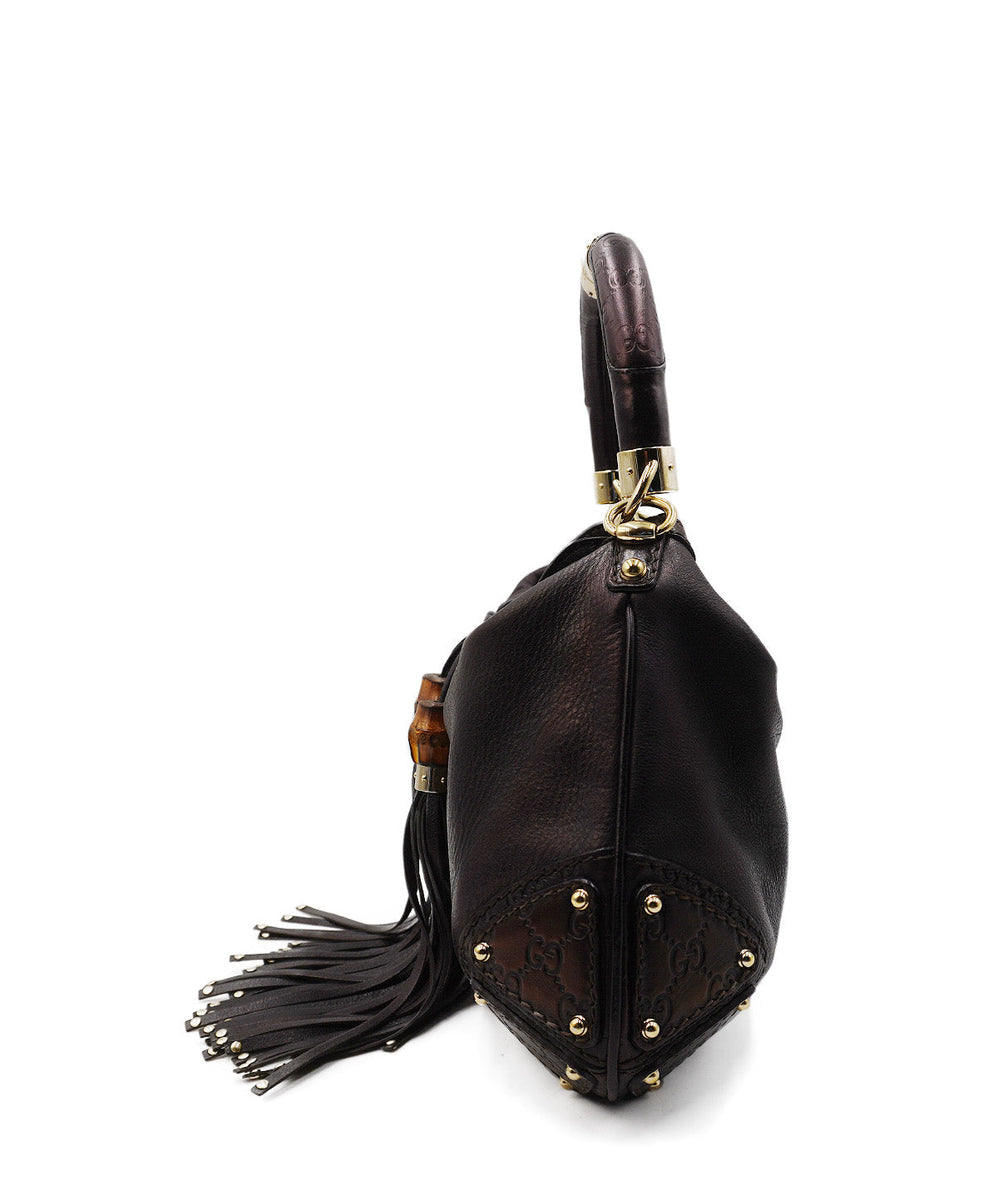 Medium bags lifestyle shot premium designer piece