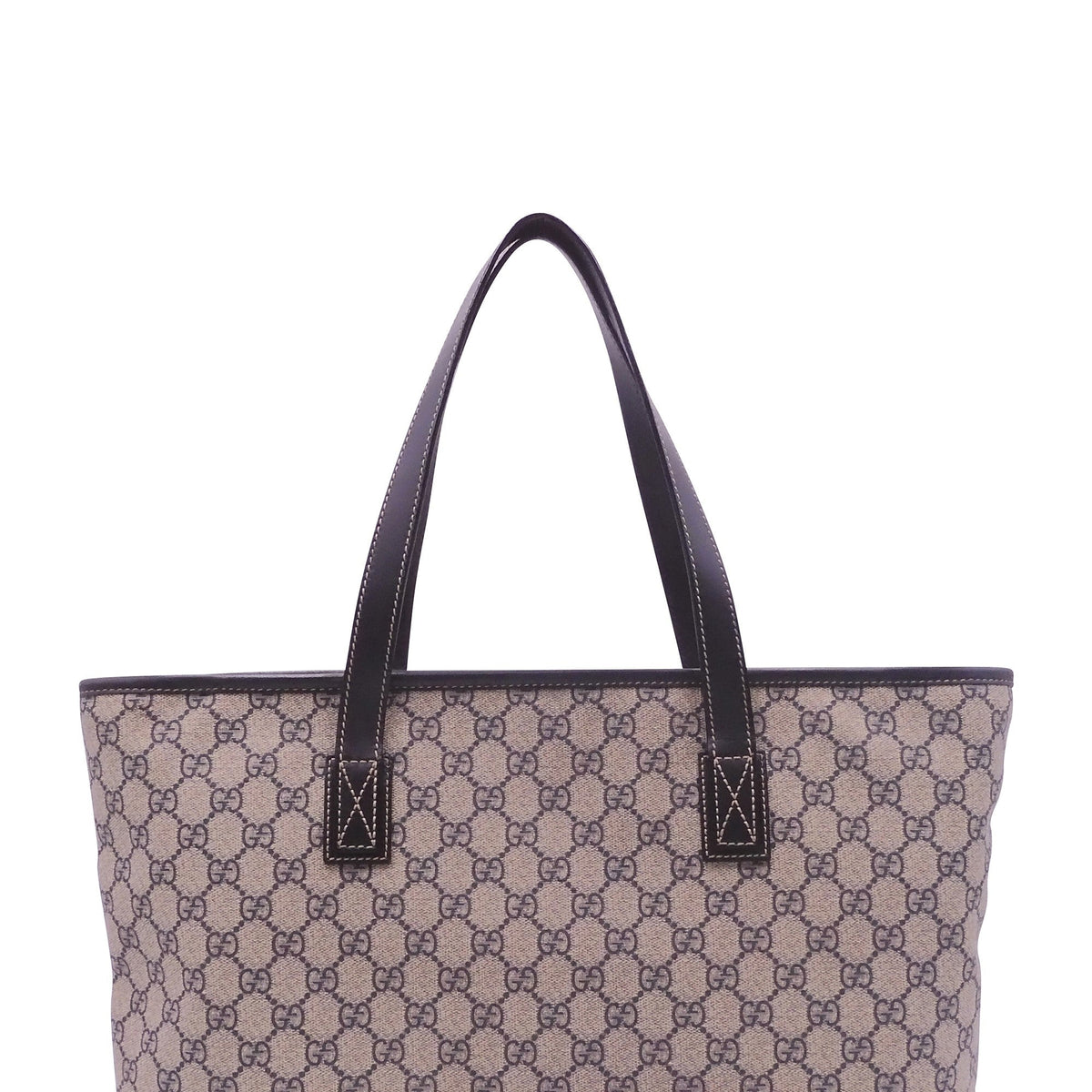 Medium bags lifestyle shot premium designer piece