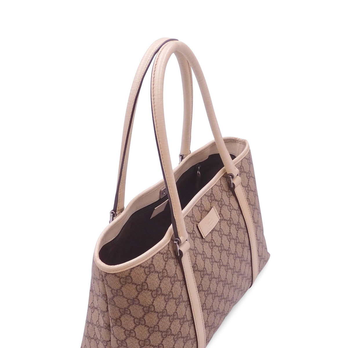 Medium bags lifestyle shot premium designer piece