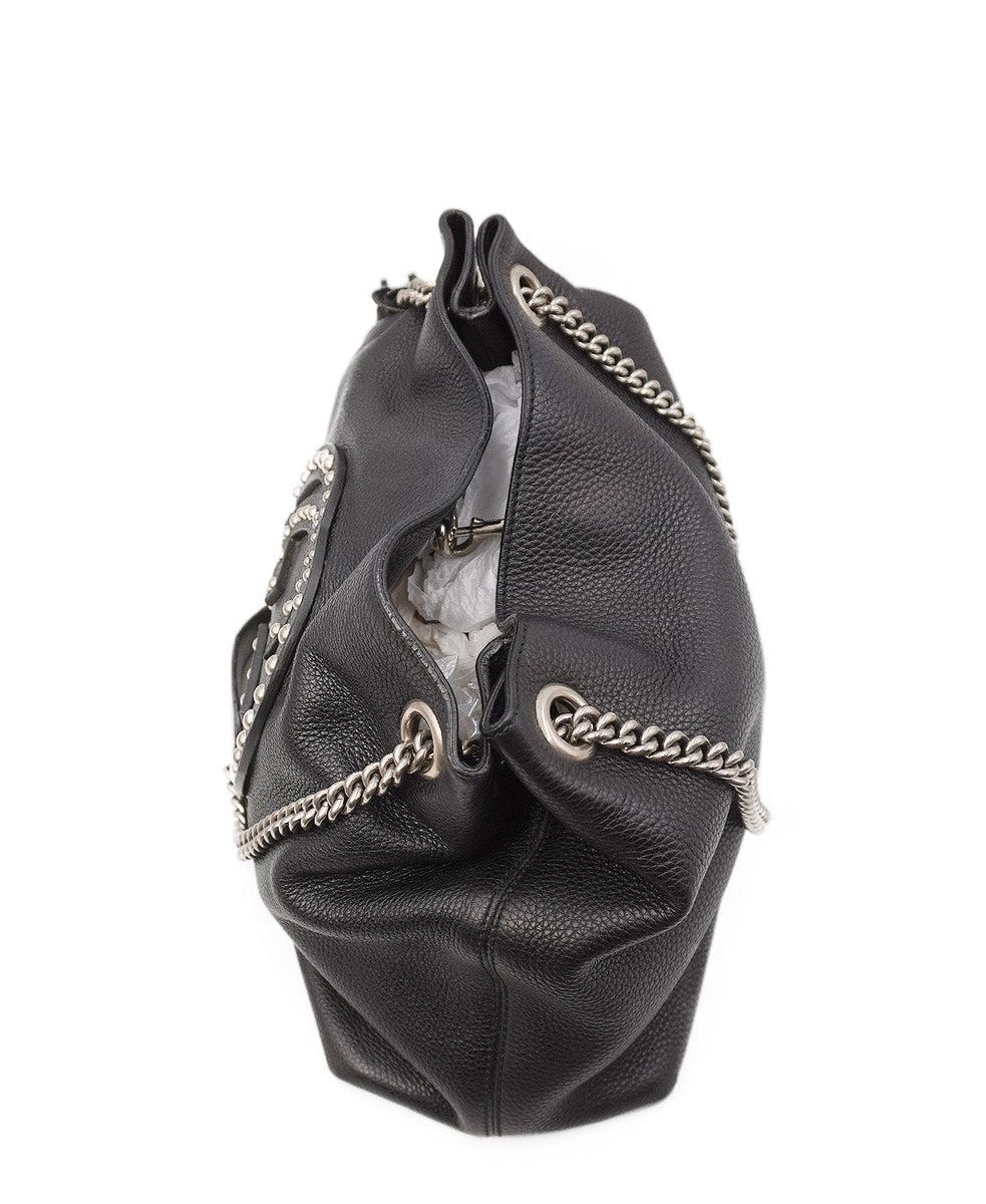 Medium premium bags detail and craftsmanship close-up