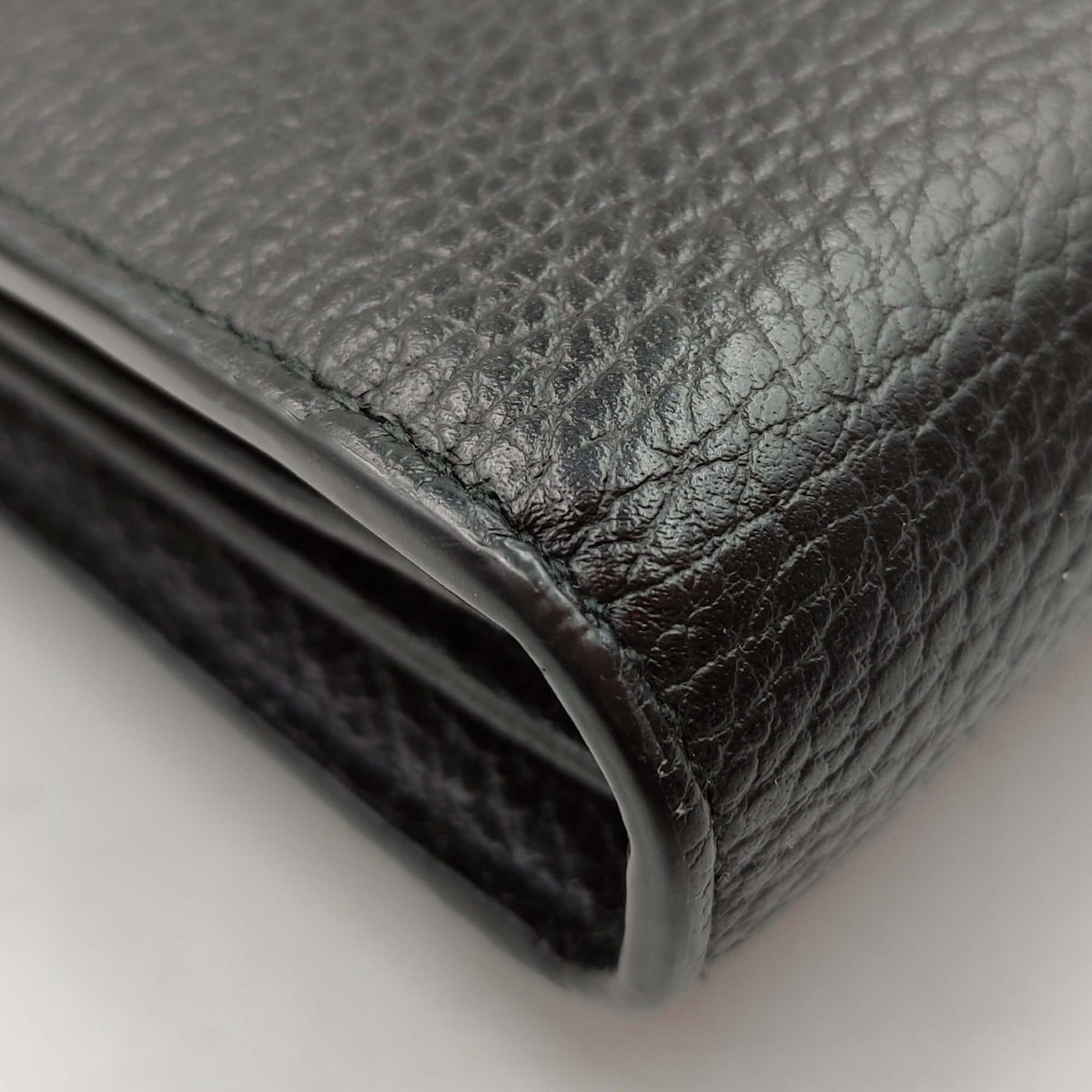Mini premium bags detail and craftsmanship close-up