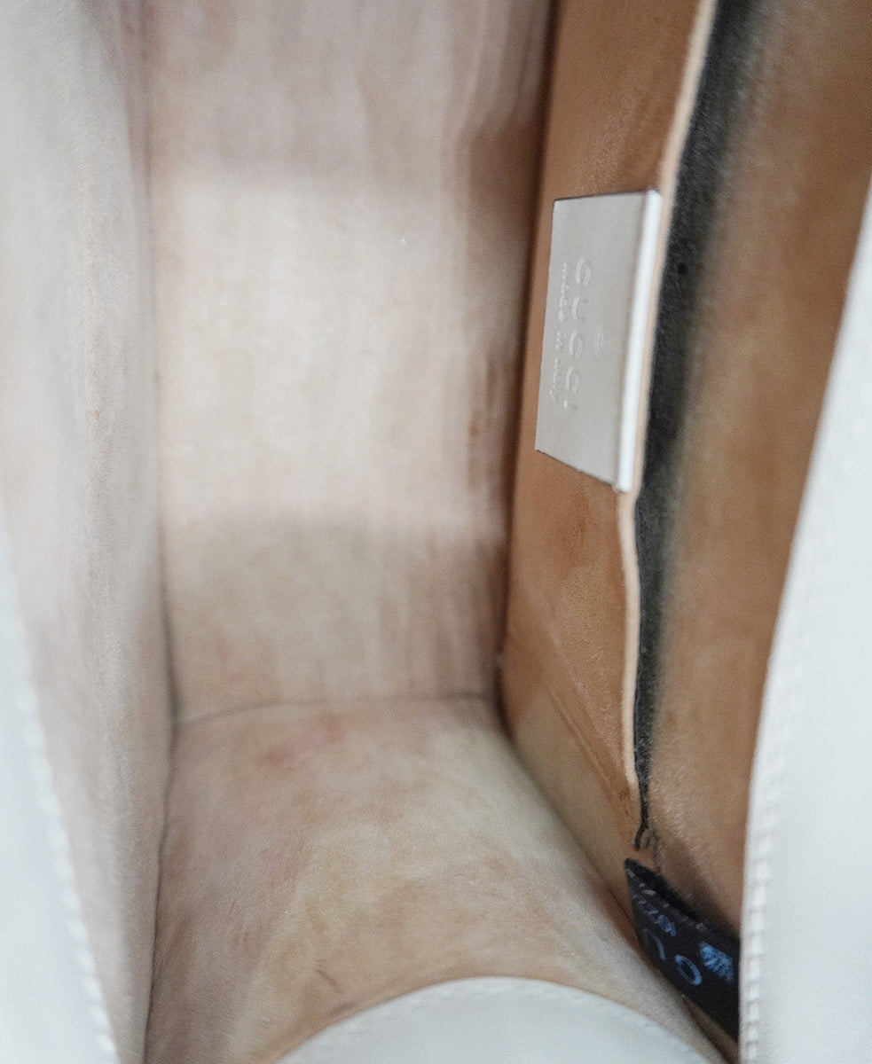 Mini premium bags detail and craftsmanship close-up