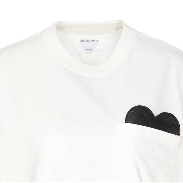Close-up of Bottega Veneta tee shirts hardware and fine stitching