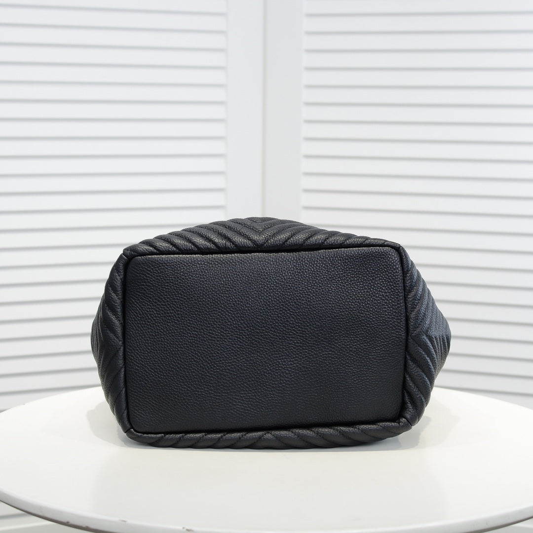 Bags- Elite Carryalls Elegant Everyday Designer Handbag