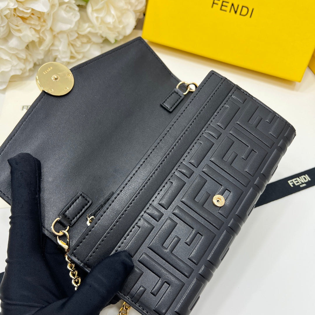 Bags- Elite Carryalls Luxury Designer Leather Handbag