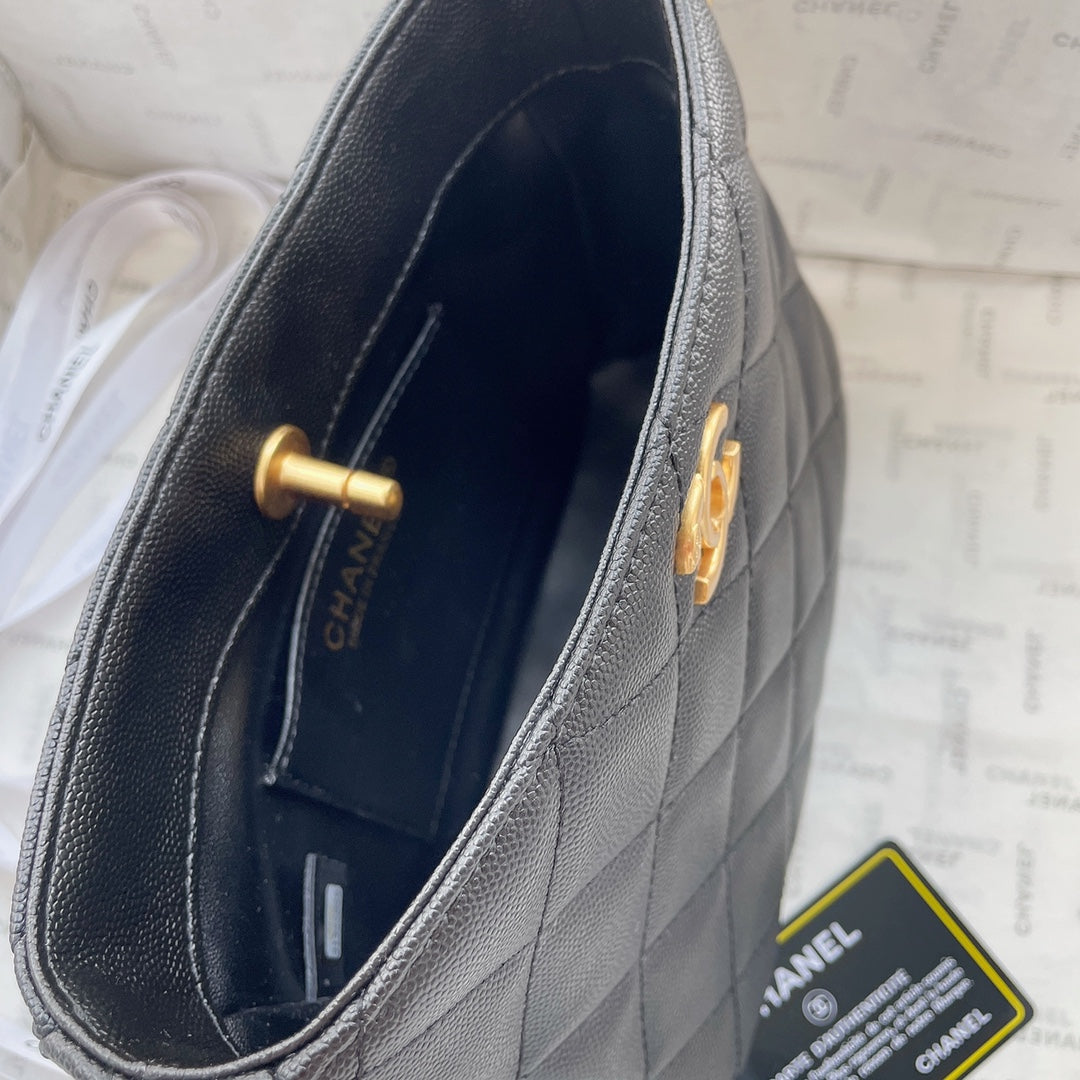 Bags- Elite Carryalls Premium Designer Shoulder Bag