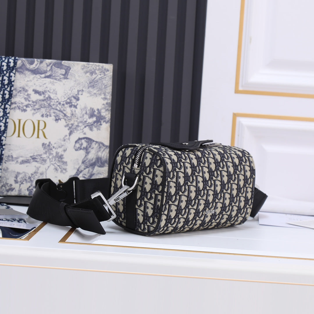 Bags- Elite Carryalls Luxury Designer Leather Handbag