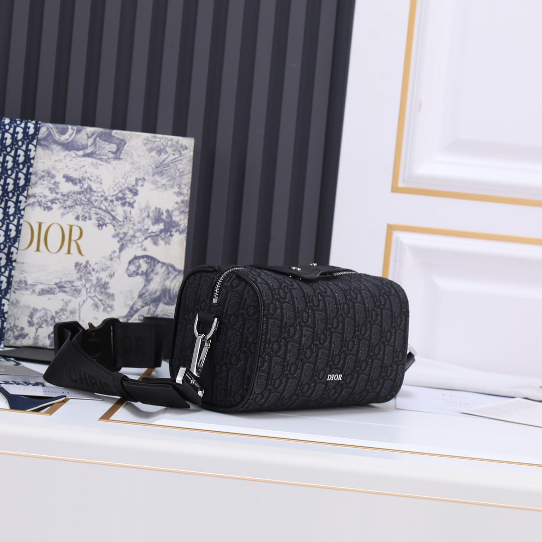 Bags- Elite Carryalls Luxury Designer Leather Handbag