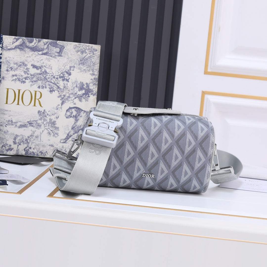 Bags- Elite Carryalls Elegant Everyday Designer Handbag
