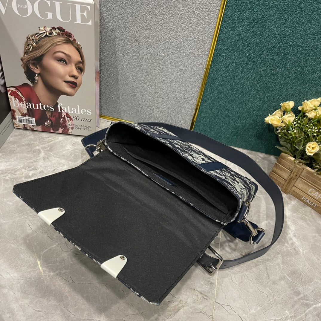 Bags- Elite Carryalls Elegant Everyday Designer Handbag