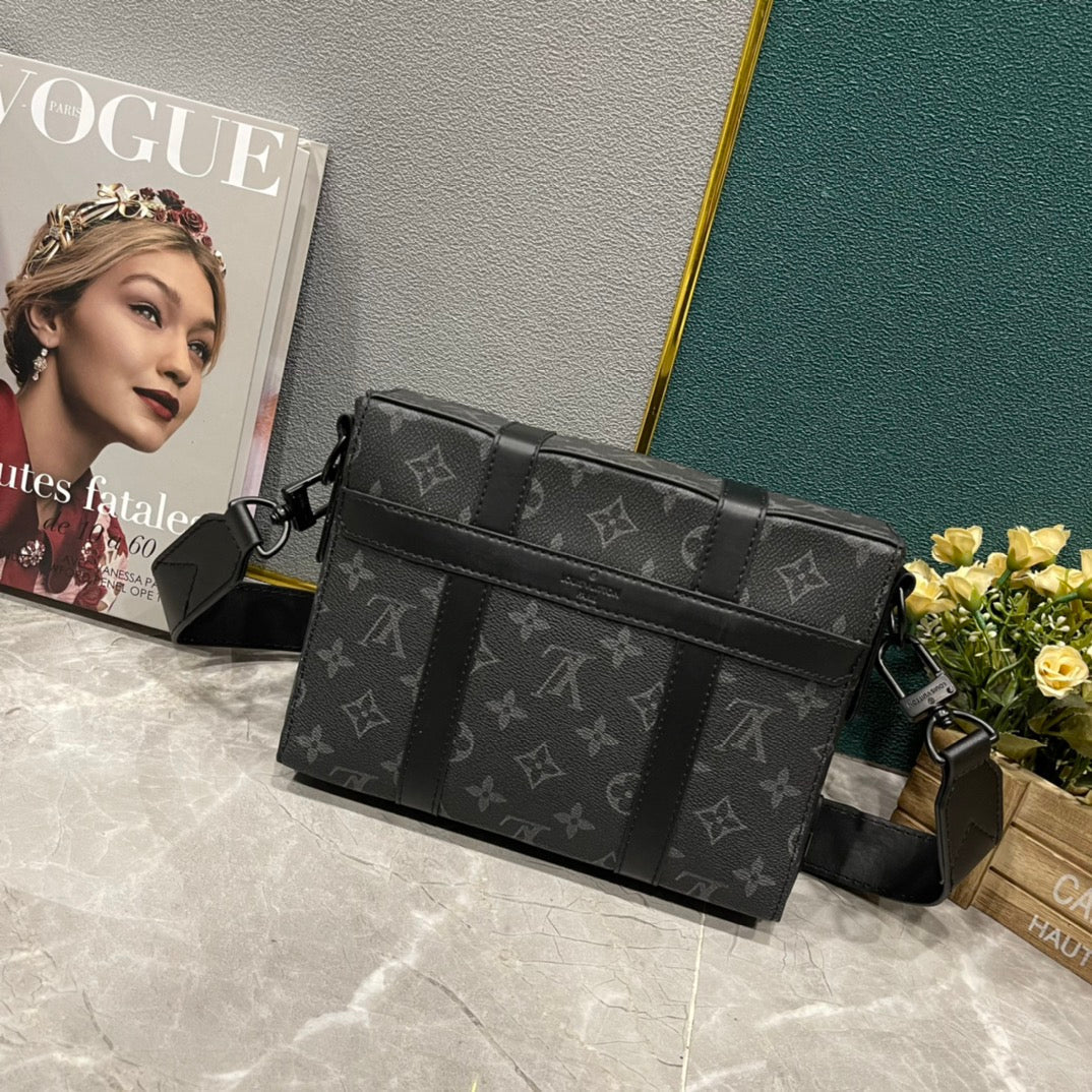 Bags- Elite Carryalls Elegant Everyday Designer Handbag