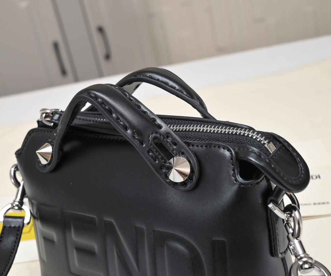 Bags- Elite Carryalls Premium Designer Shoulder Bag